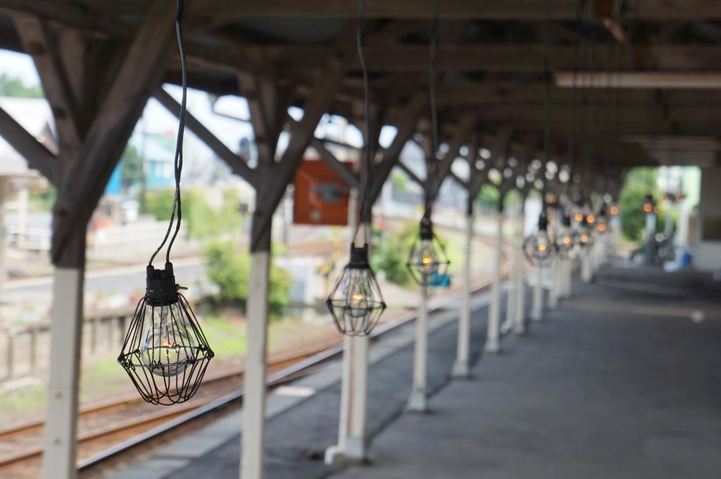 Brilliant Noise in Train